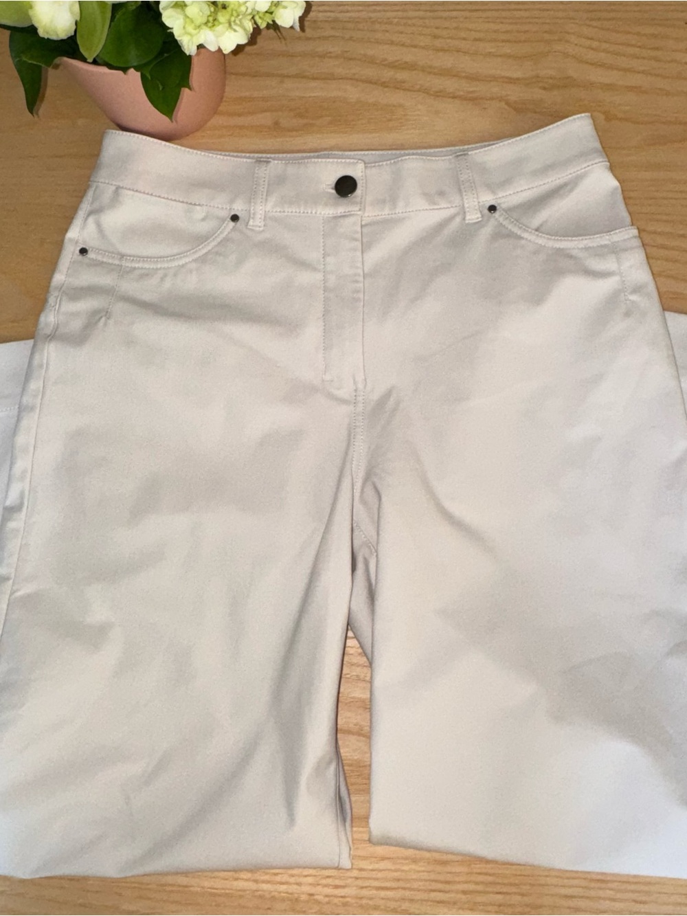Lululemon City Sleek 5 Pocket Wide Leg Pant Cropped White Opal Size 28